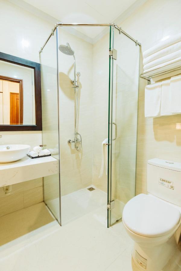 Paragon Noi Bai Hotel & Pool Hanoi Kültér fotó