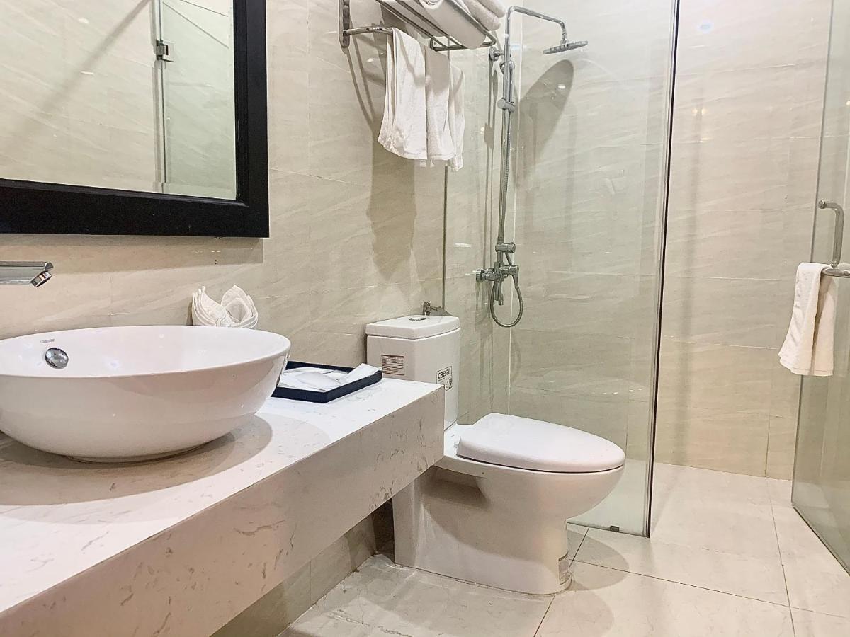 Paragon Noi Bai Hotel & Pool Hanoi Kültér fotó