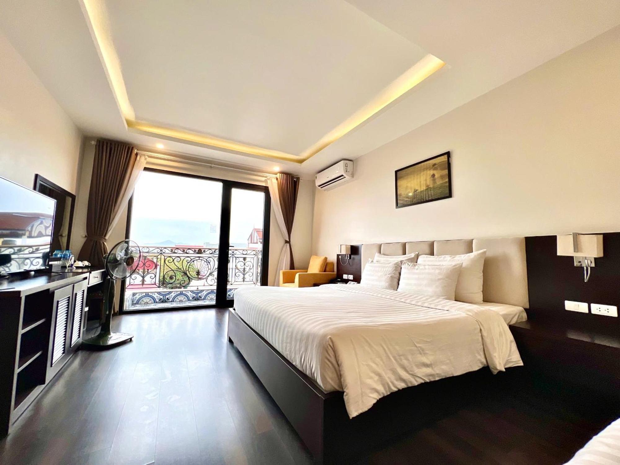 Paragon Noi Bai Hotel & Pool Hanoi Kültér fotó